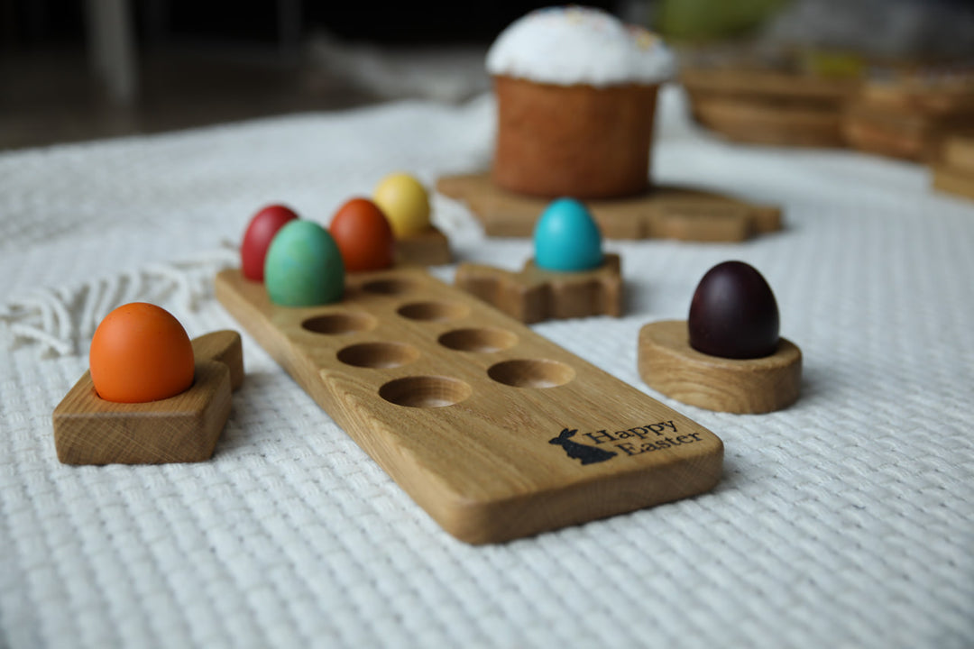 Rustic-wooden-egg-tray-designed-for-festive-egg-displays