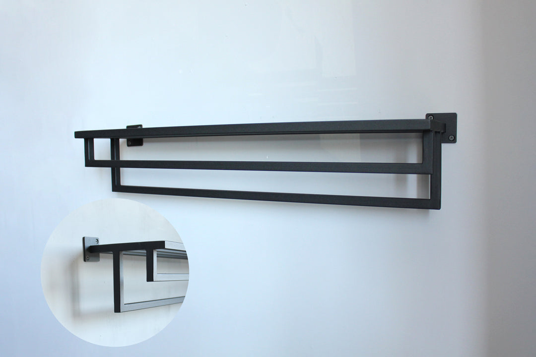 Freestanding -towel-rack-with-multiple-bars-for-hanging-towels-sturdy-metal-frame-modern-design,-ideal-for-bathrooms