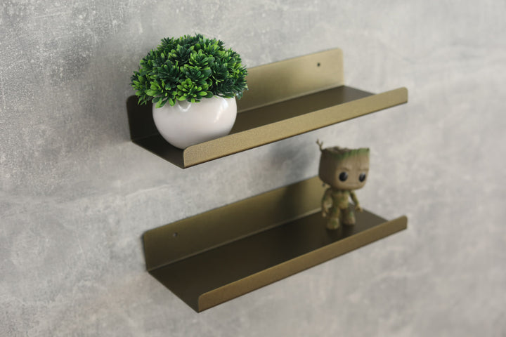 Floating-metal-shelf-home-decor-storage