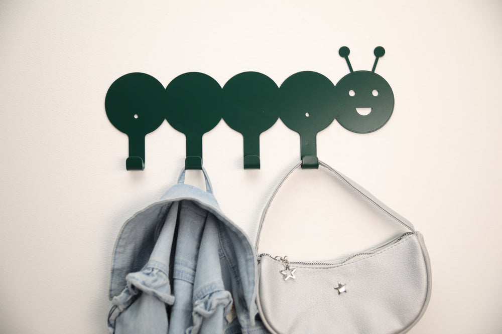 Kids-room-wall-hook-with-whimsical-animal-design