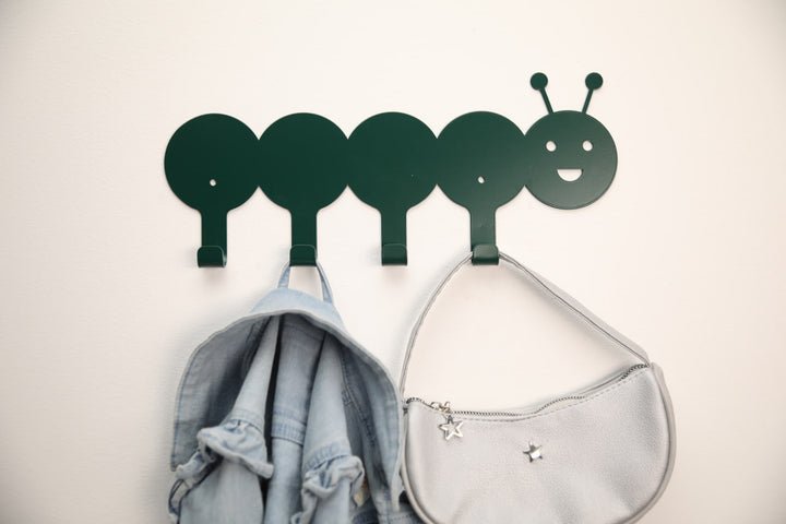 Kids-room-wall-hook-with-whimsical-animal-design