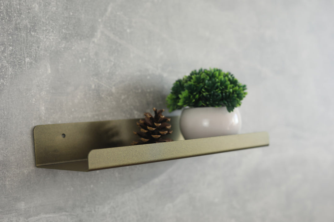 Floating-metal-shelf-home-decor-storage