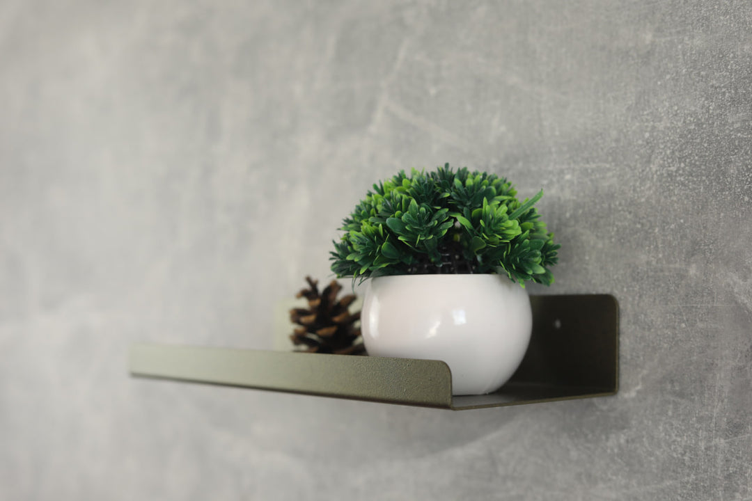 Floating-metal-shelf-home-decor-storage