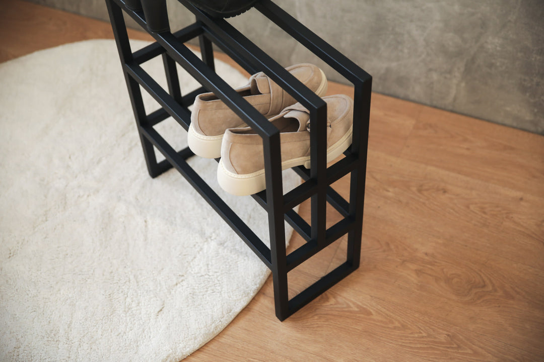Compact-and-lightweight-metal-shoe-stand-for-easy-organization