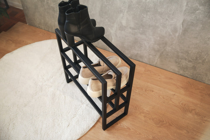 Compact-and-lightweight-metal-shoe-stand-for-easy-organization