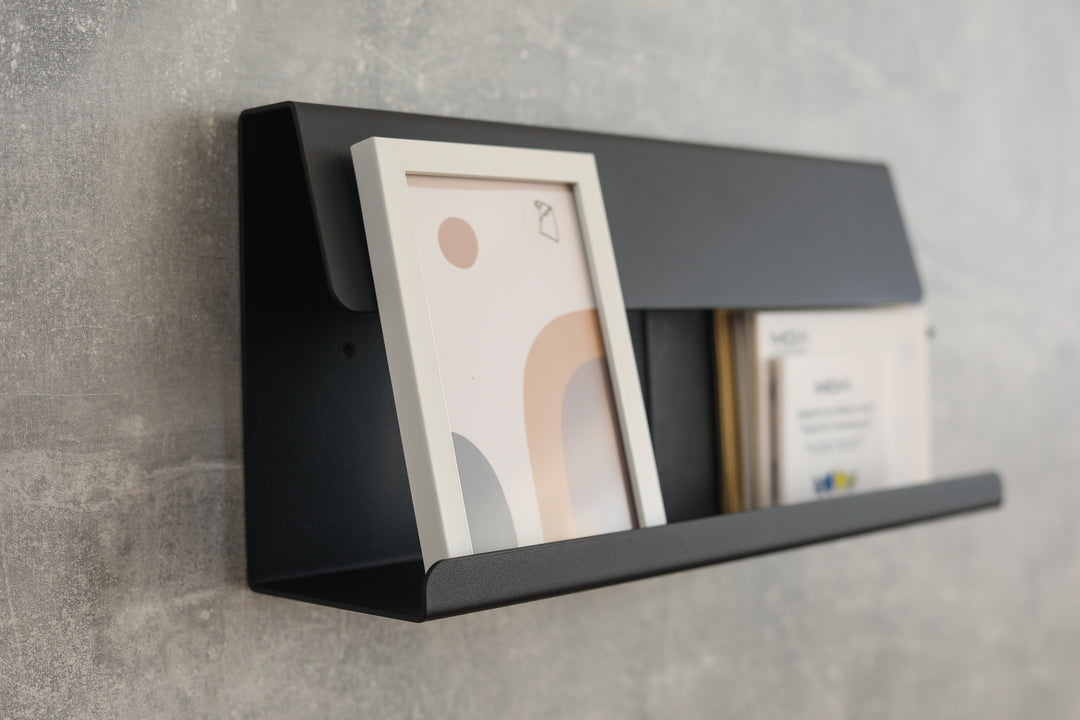 Clean-lines-and-natural-materials-make-this-key-holder-a-stylish-piece-of-home-decor