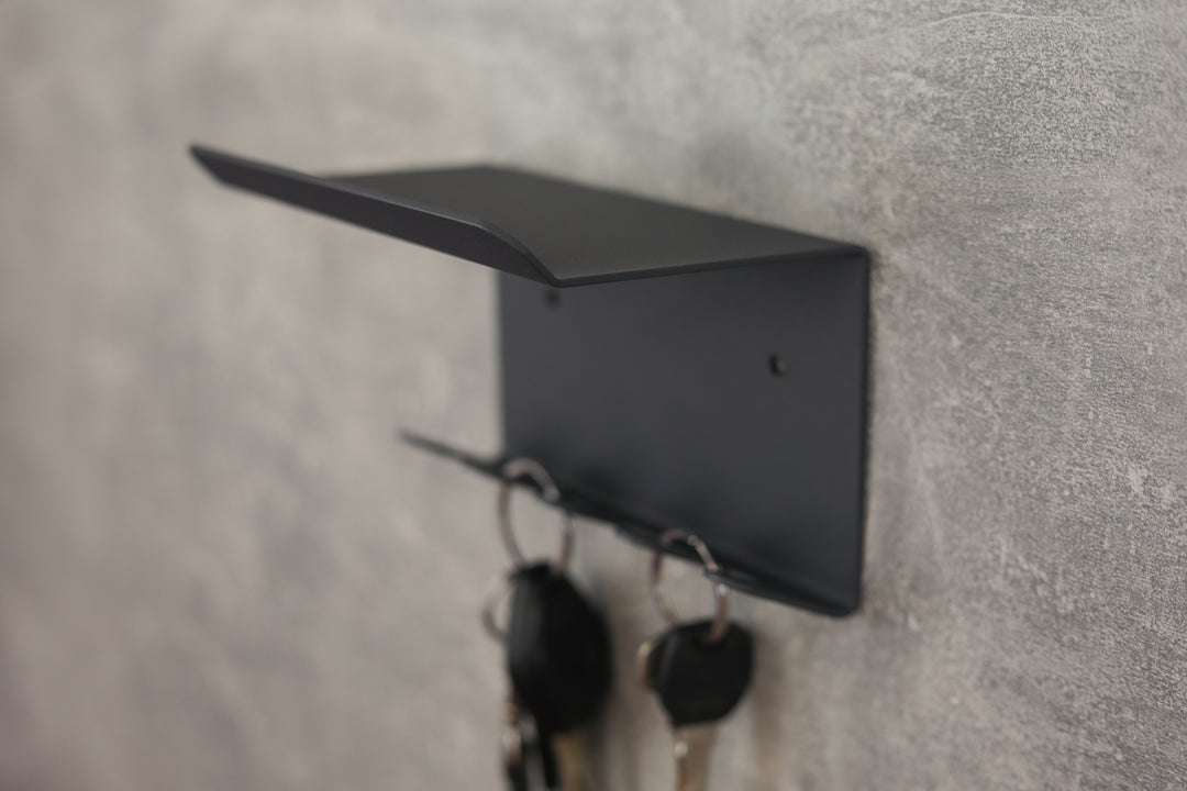 Handmade-Metal-KeyHolder-Minimalist-Wall-Mounted-Organizer-for-Entryway