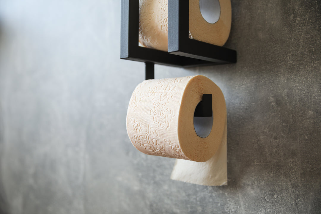 Minimalist-wall-mounted-toilet-paper-holder-in-durable-metal