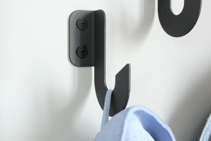 decorative-metal-hook-spiral-shape-for-your-interrior